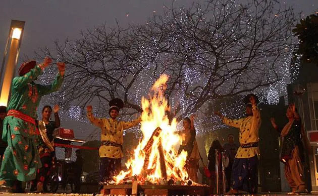 Lo aa gyi Lohri ve: 5 Bollywood songs to jazz up Lohri celebrations