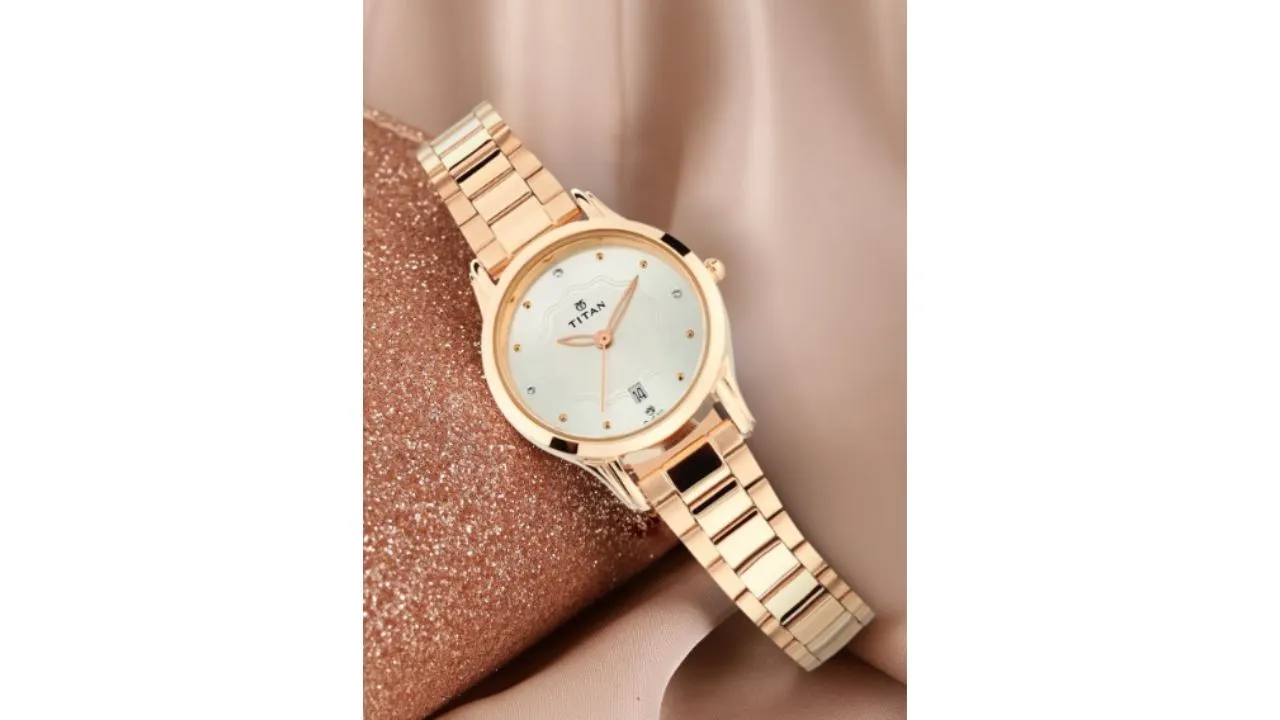 Gold-Toned Analogue Watch
