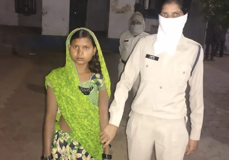 पत्नी ने पति को जिंदा जलाया