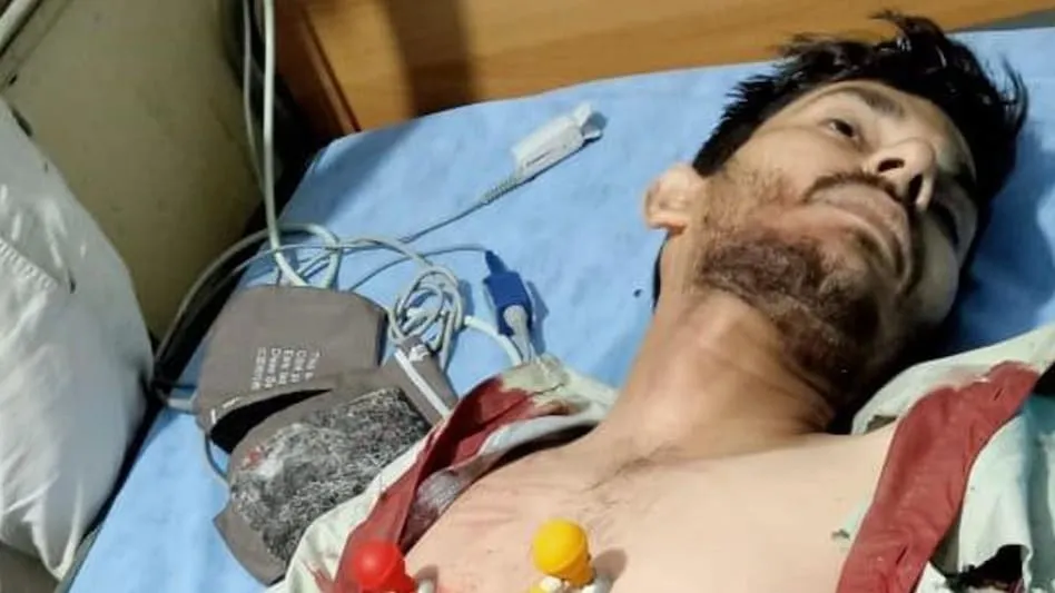 कुलगाम में बैंक कर्मी को आतंकियों ने मारी गोली