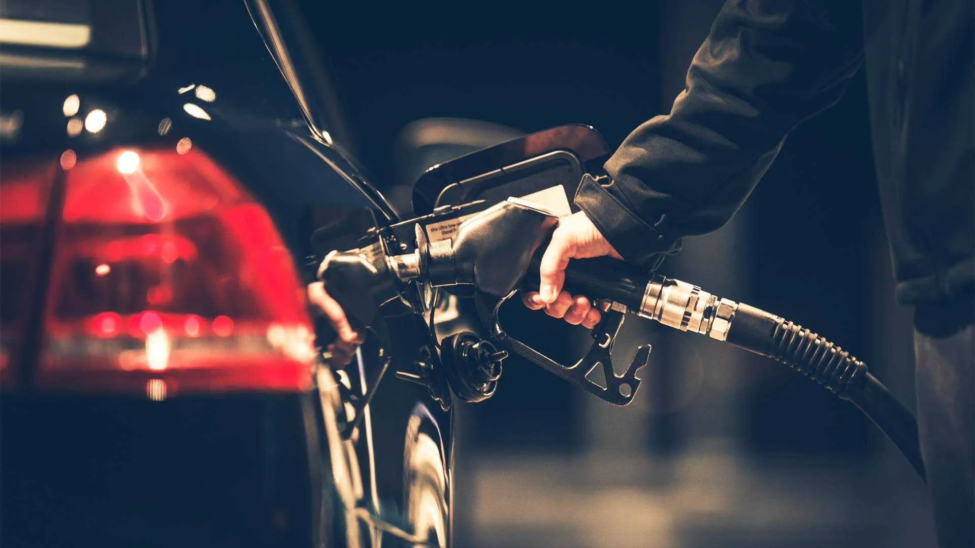 Four in 10 drivers fear catching coronavirus from a petrol pump