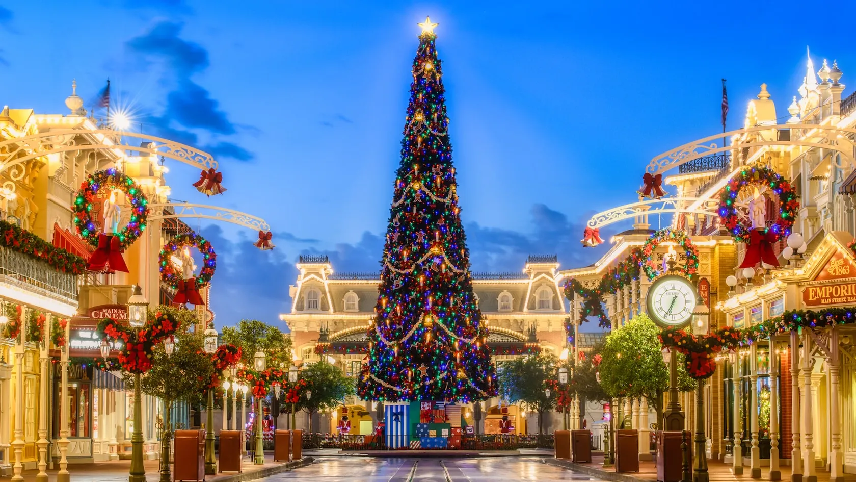 Holiday Events & Celebrations | Walt Disney World Resort