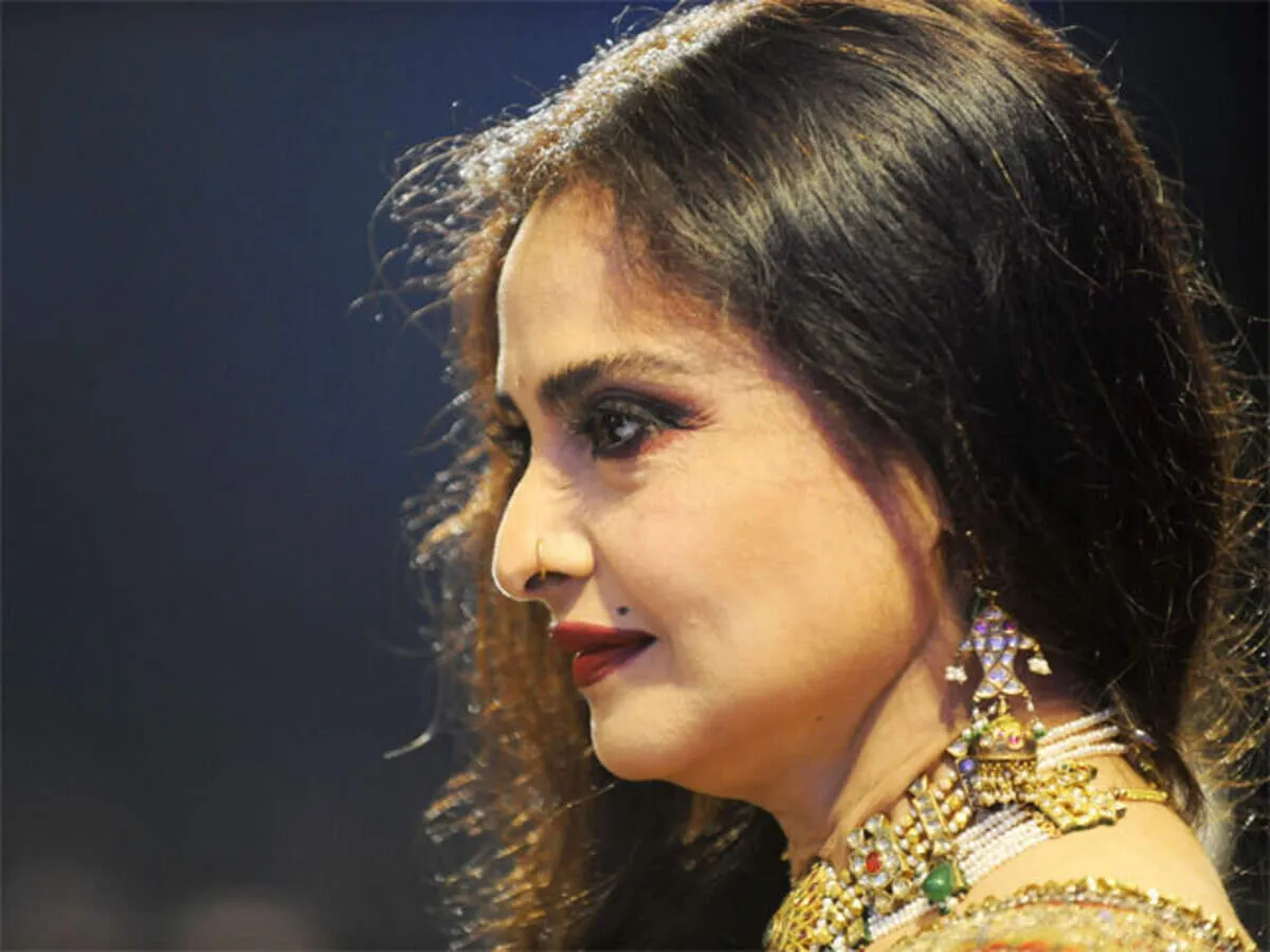 Happy Birthday, Rekha! Vintage diva going strong at 62 - The Economic Times