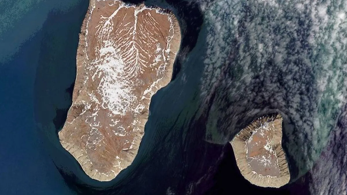 Two Islands Just 2.4 Miles Apart Are Also 20 Hours Apart