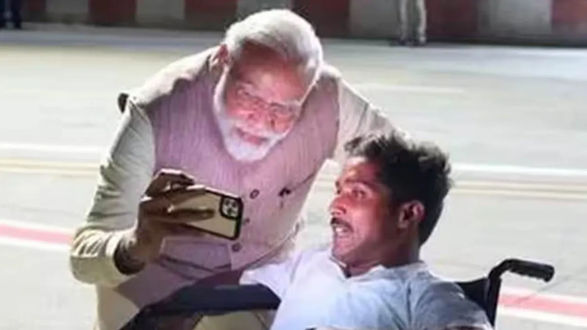Modi with Divyang Karyakarta