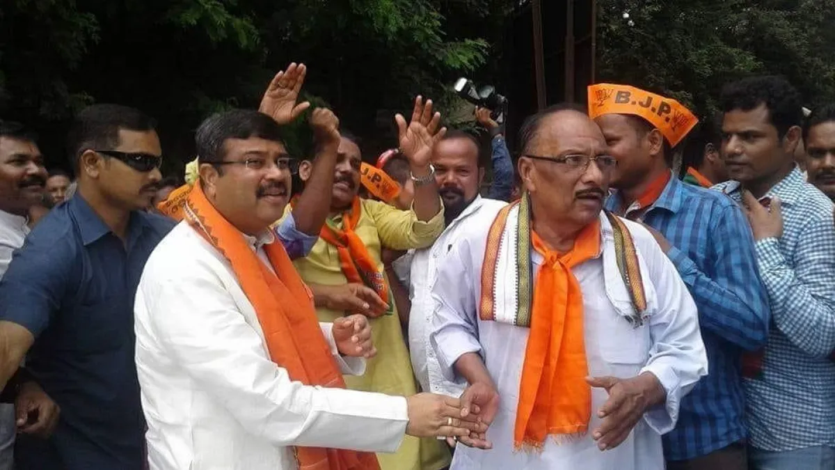 Prasanna with Dharmendra