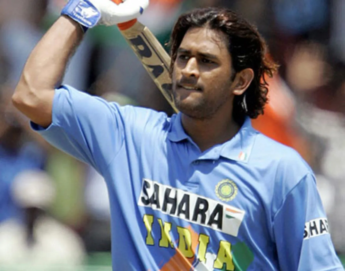 WATCH: Aakash Chopra Reveals the Reason of MS Dhoni's Long Hair -  EssentiallySports