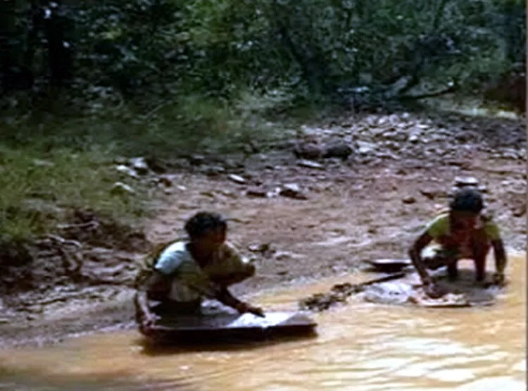 यहां की दो नदियों से मिलता है सोना, अब स्वर्ण भंडार मिलने की संभावना
