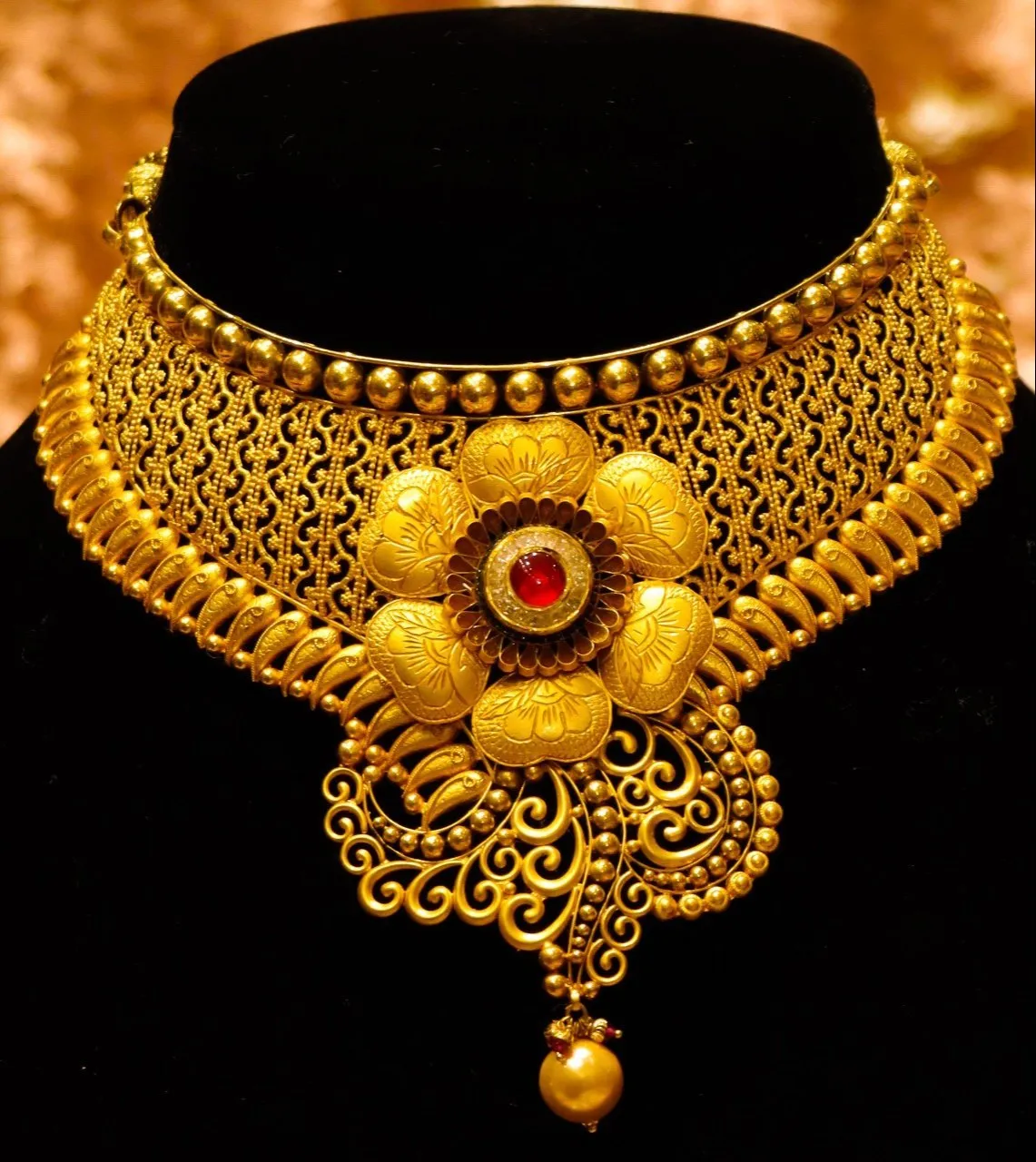 18 Carat Yellow Gold Necklace, 100 G at Rs 300000/piece in Kanpur | ID:  23078362673