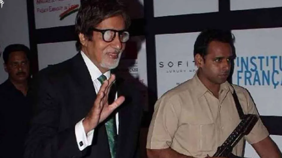 amitabh abachan and his bodyguard jitendra sindhe