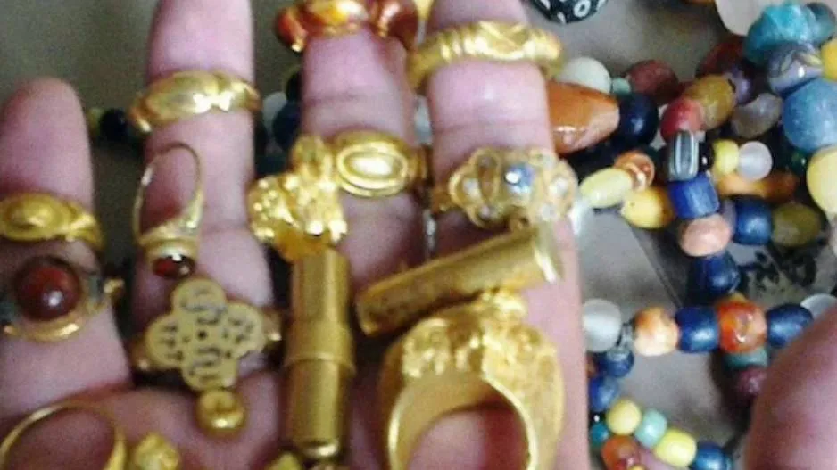 lost island of gold been found sumatran fishermen find a huge treasure