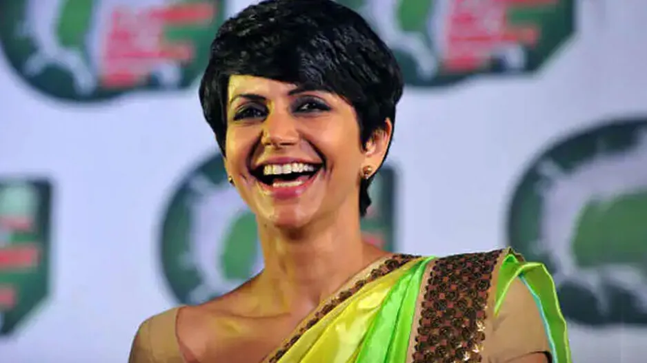 Mandira Bedi as cricket host
