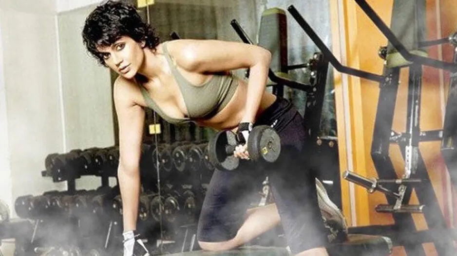 Mandira Bedi Doing workout