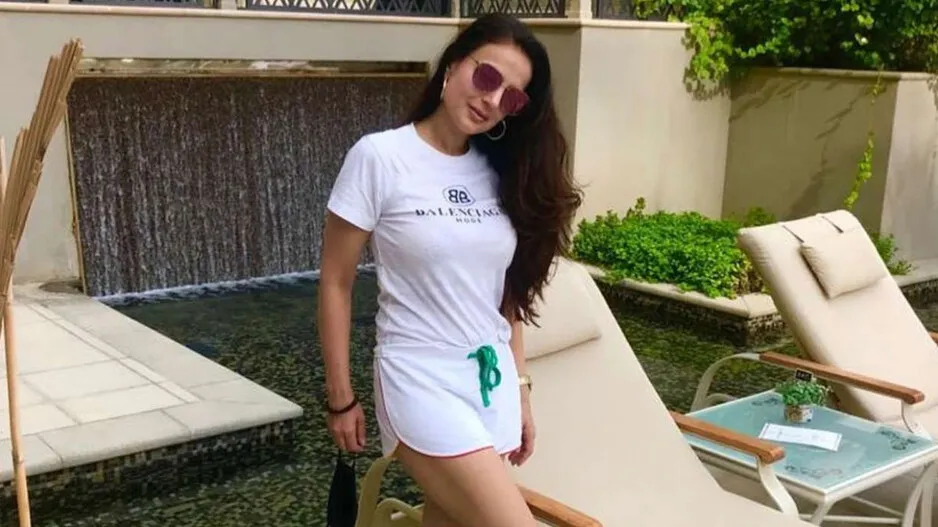 Warrant against bollywood actress Amisha Patel