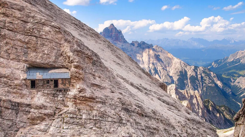 Worlds loneliest house empty for 100 years in remote mountain