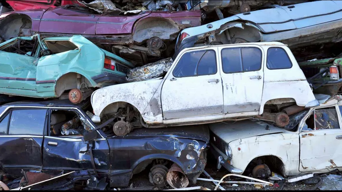 Car In scraps