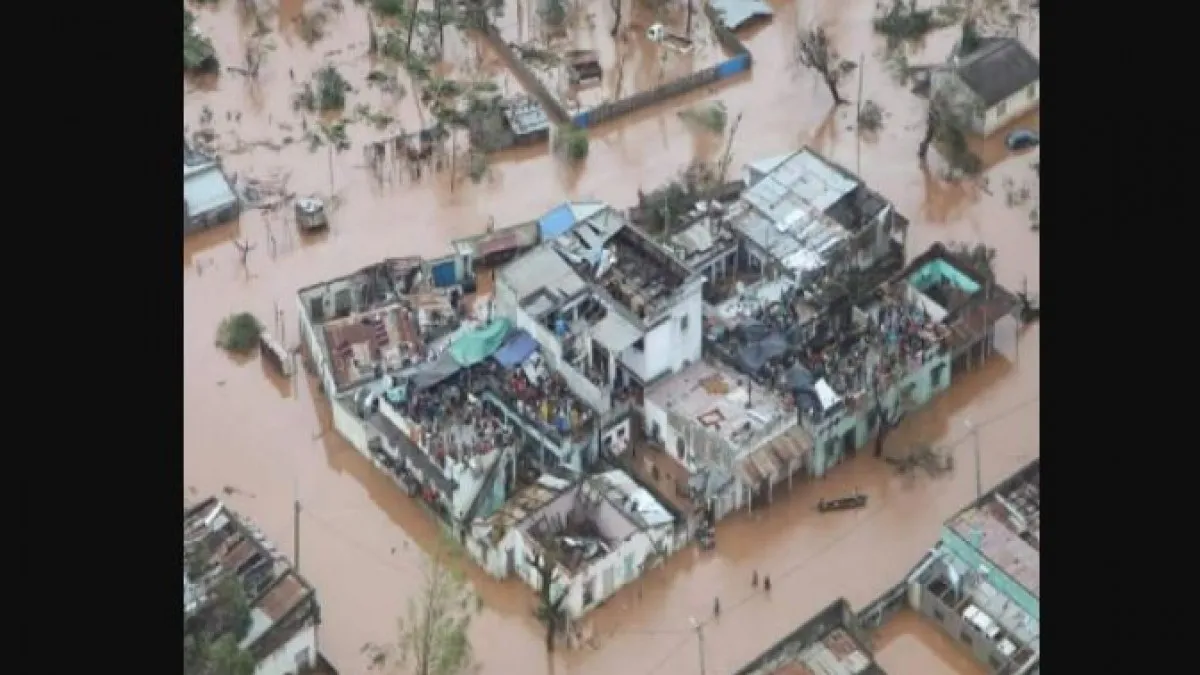 South Africa flood death toll missing number rescue operation photos