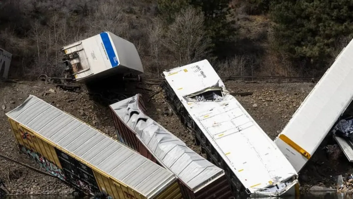 Derailed train in Montana spills beer into river