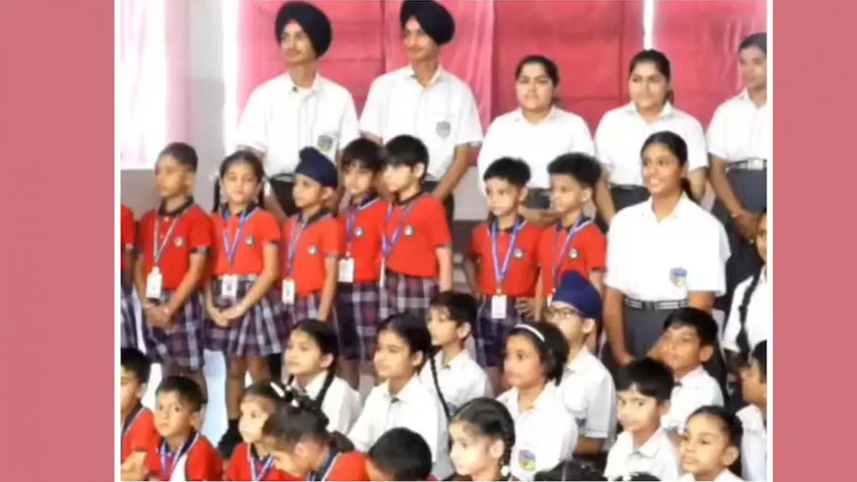 76 students of police dav schoo in jalandhar faces are similar to each other