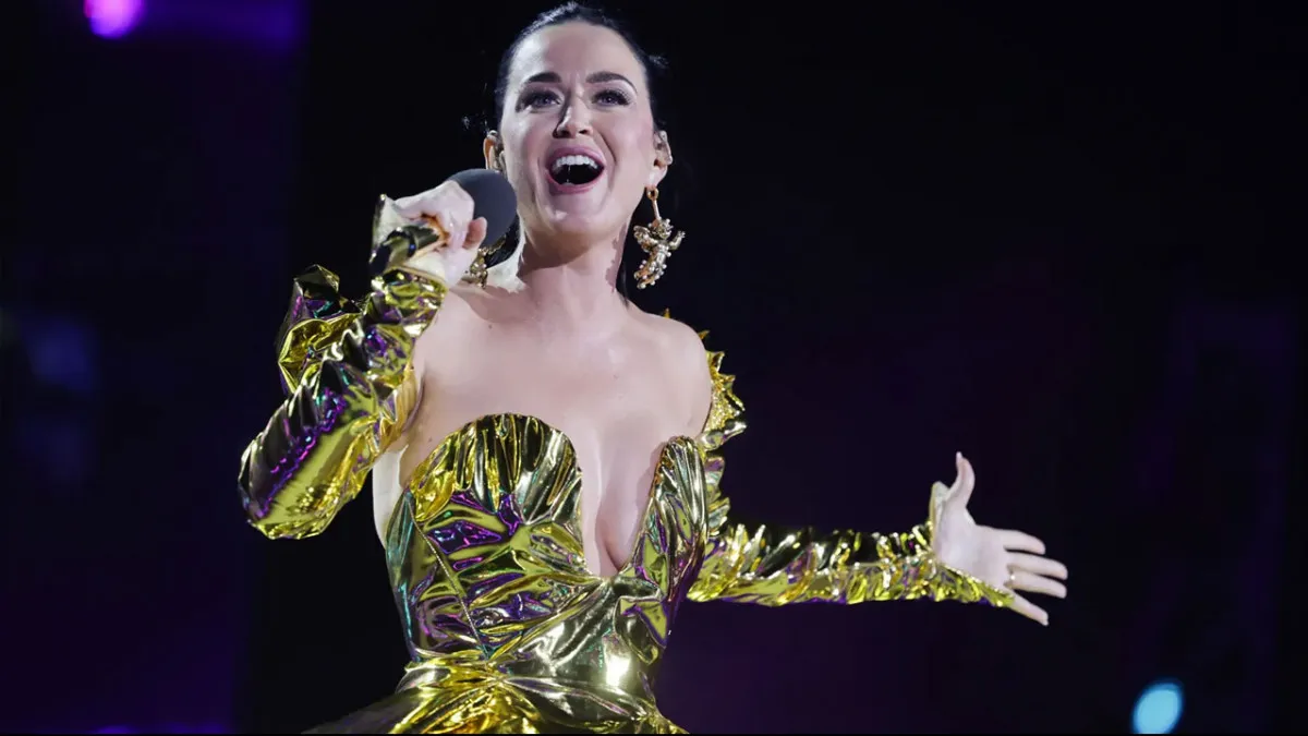 Justin bieber Katy perry to beyonce fees of all singers for ambanis wedding events