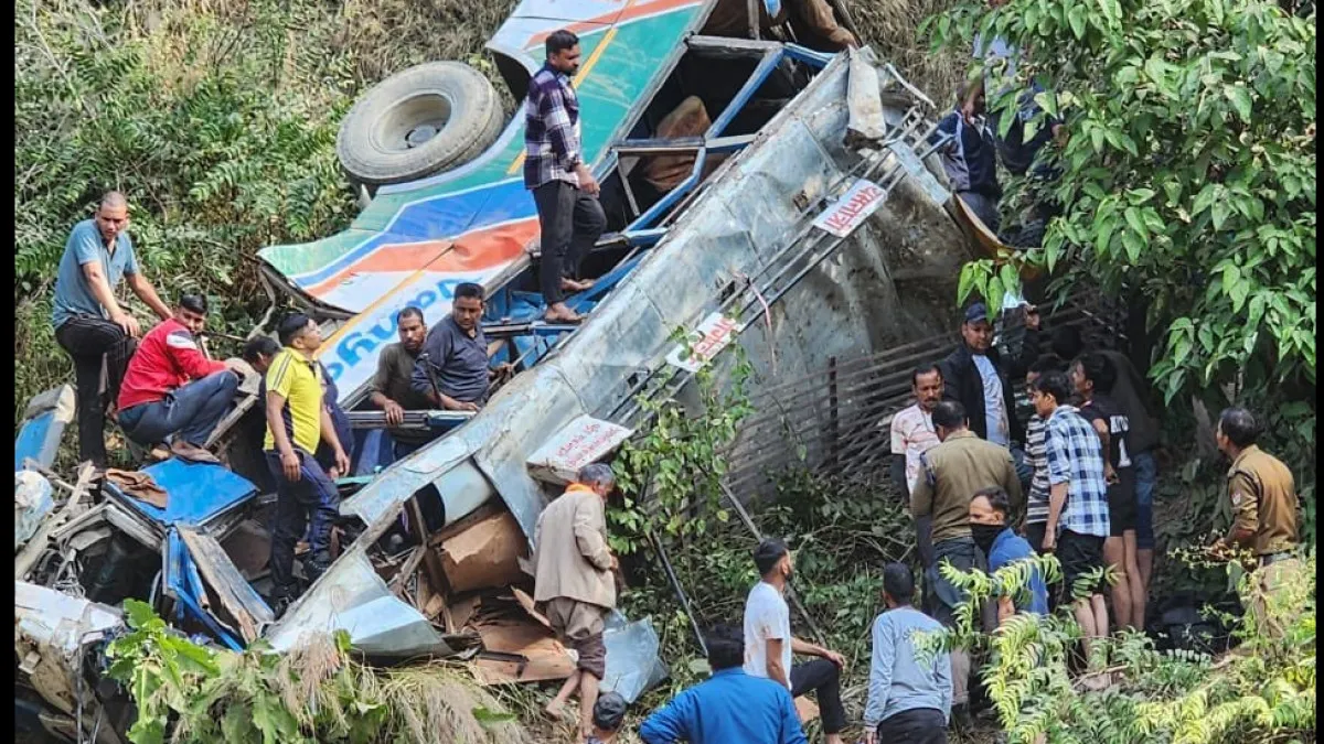  bus falls into gorge