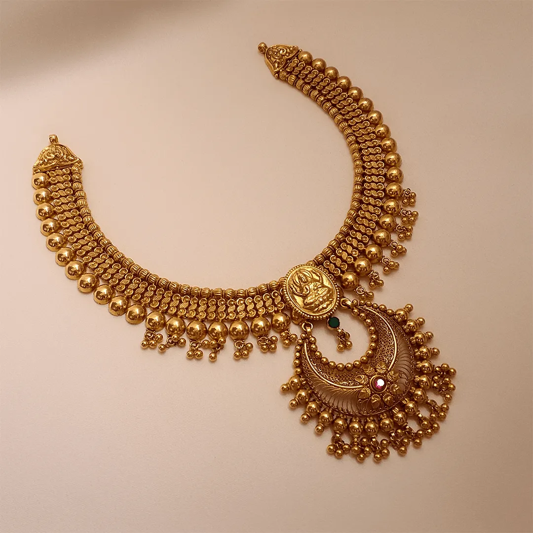 Nakshavi Wedding Gold Necklace