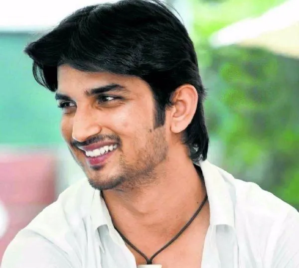 Sushant Singh Rajput Wearing White Shirt - JattDiSite.com