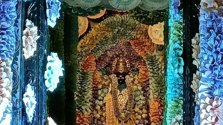 Andhra Temple Decorated With Rs 5 Crore Currency Notes