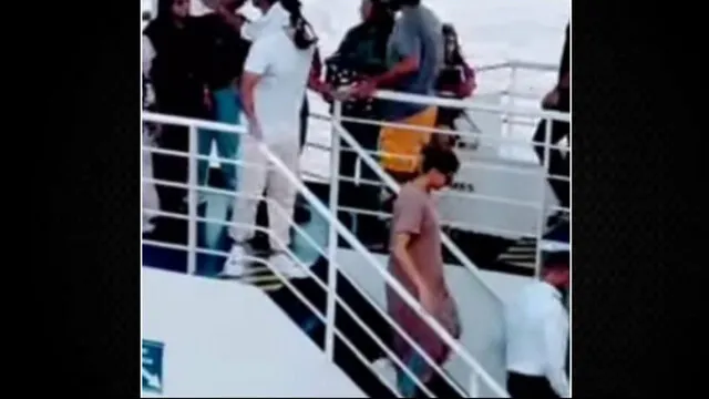 Ranveer Singh & Deepika Padukones Viral Pic