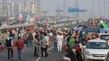Can't Be Blocked Perpetually: SC Asks Centre For Steps Taken To Clear Roads Blocked By Farmers