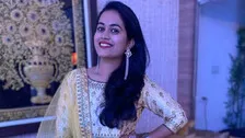 Indian Idol 12's Sayli Kamble Gets On Stage Birthday Surprise #WATCH