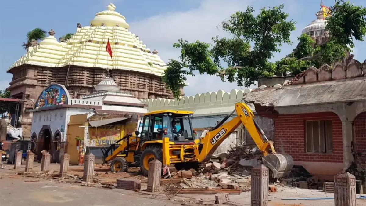 Use of JCB In Corridor Project