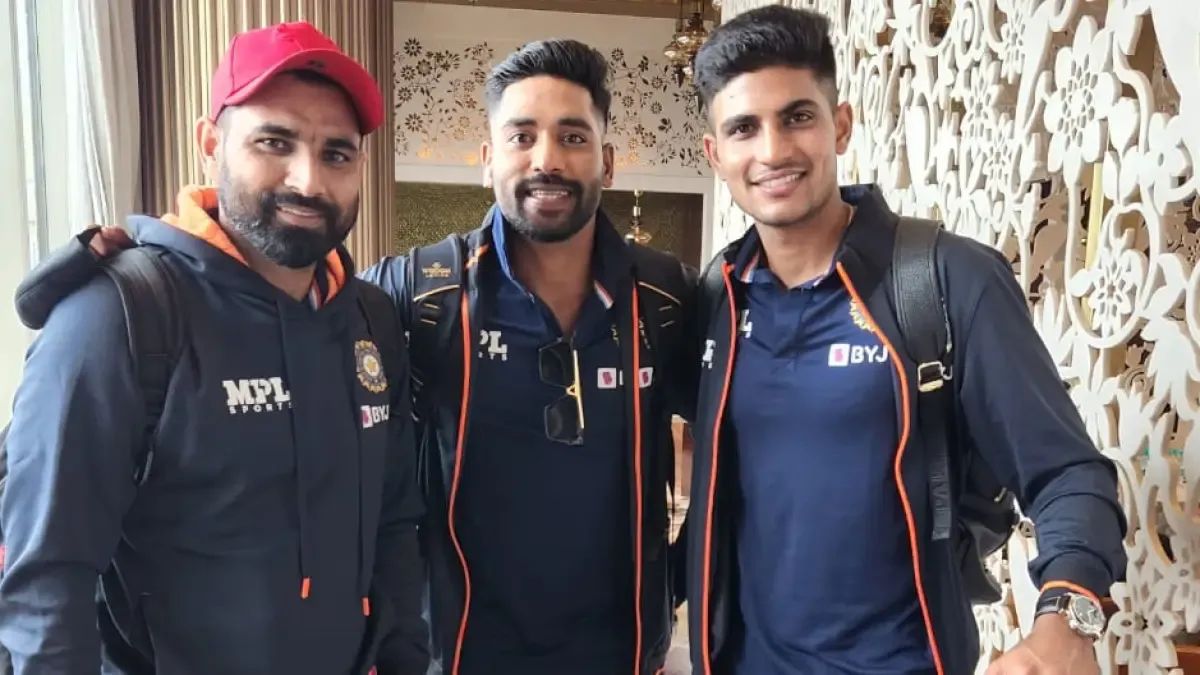 Mohammad Shami (from L) with Mohammed Siraj and Shubman Gill at the Mumbai airport before their depa