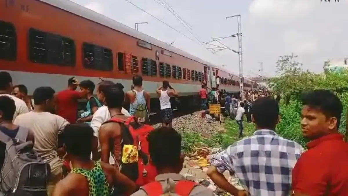 Dibrugarh-Kanyakumari Vivek Express in Berhampur