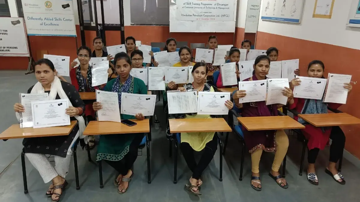 Tailoring Trainees With Certificates