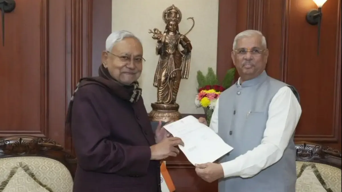 Nitish Kumar tenders his resignation to Governor