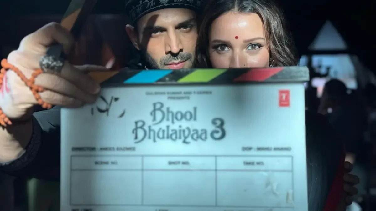 Kartik Aaryan and Triptii Dimri on Bhool Bhulaiyaa 3 set 