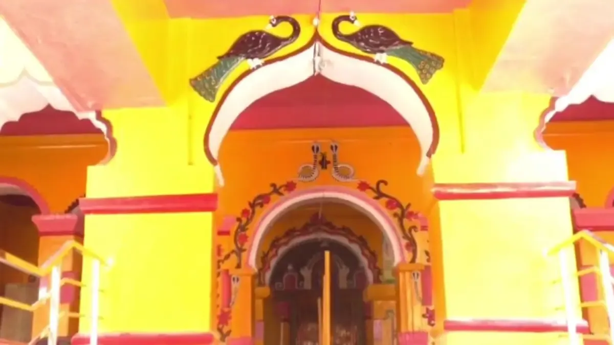 The intricate architecture of the Dhabaleswar Temple in Titilagarh