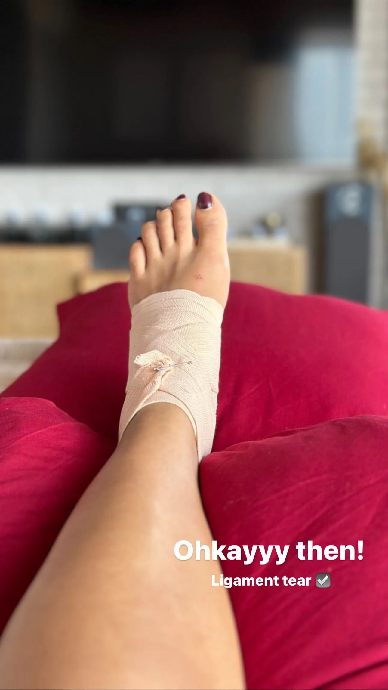 Pooja Hegdes Instagram Story about her ligament tear