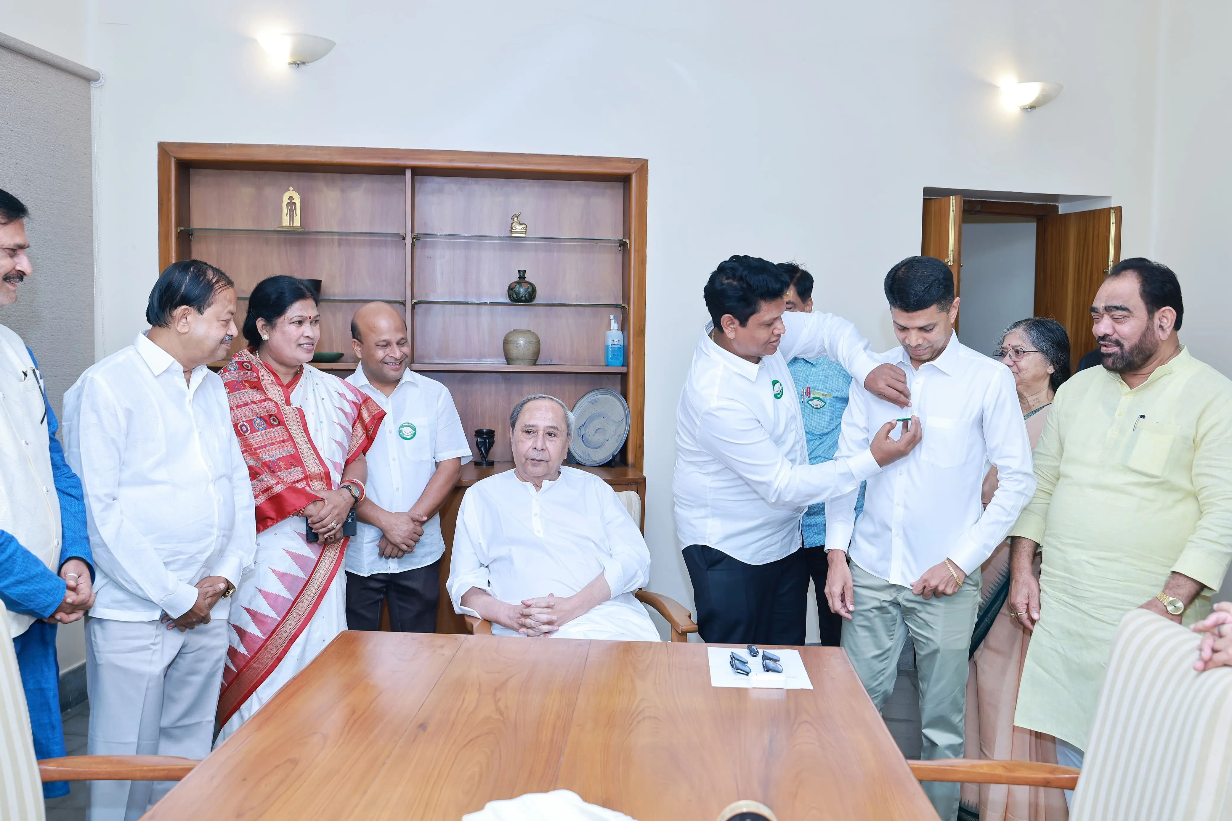 Odisha CM Naveen Patnaiks close aide VK Pandian joins BJD