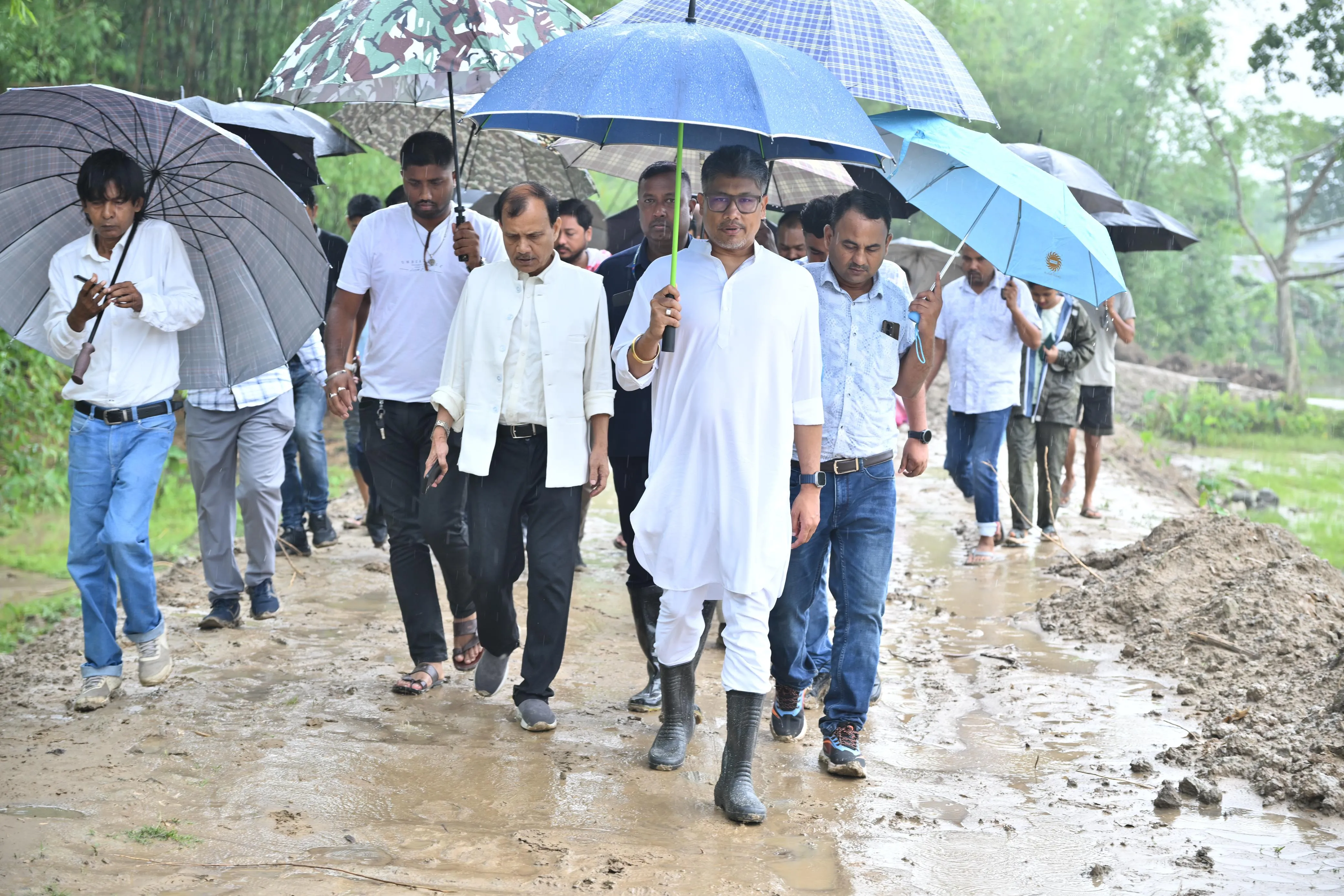 Pijush Hazarika Inspects Embankment Projects in Darrang District