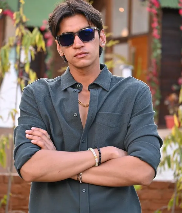 Dev Karan Sharma Filmography | Biography of Dev Karan Sharma | Dev Karan  Sharma | Indian Film History