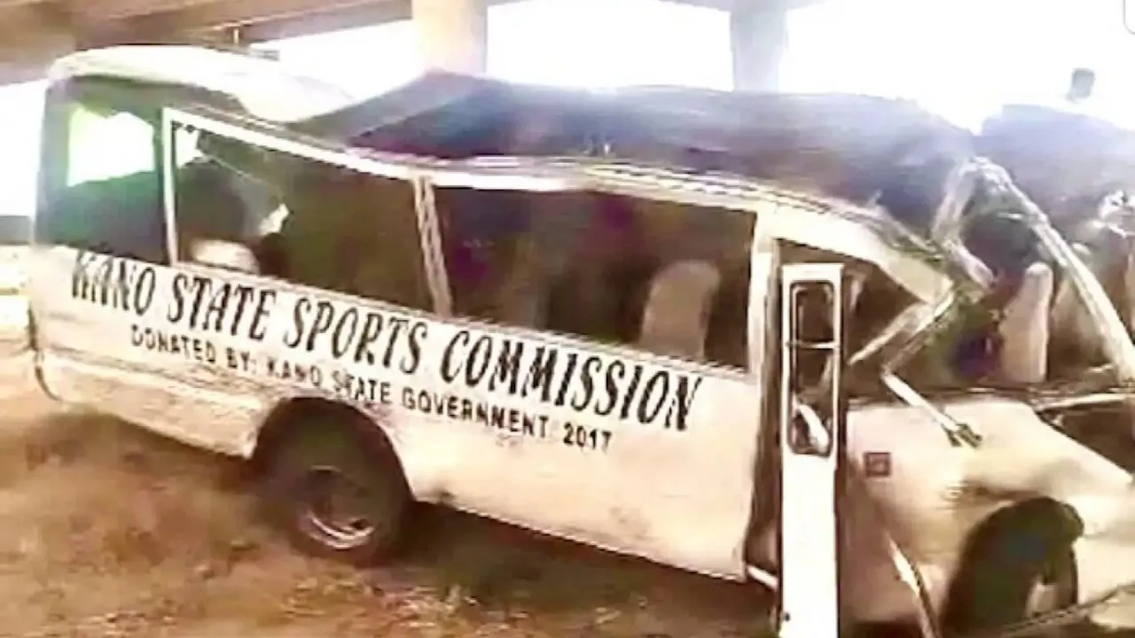 Nigeria Bus Crash 21 Young Athletes Die 
