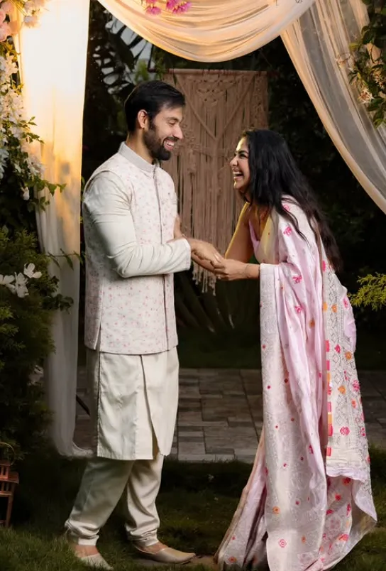 avika engagement
