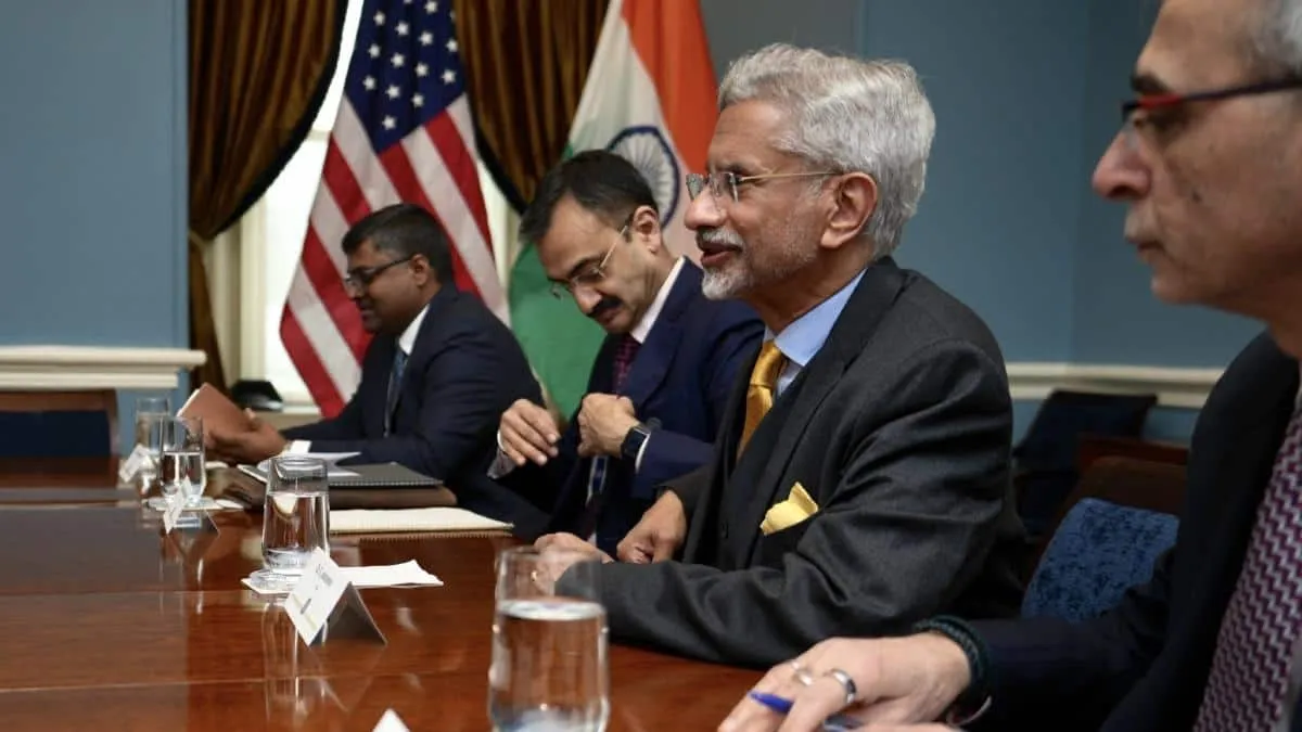 s jaishankar meets scott bessent marco rubio in washington dc india us trade ties gain momentum ट्रेड डील के बाद भारत-अमेरिका के बीच बड़ी मीटिंग, एस जयशंकर की बेसेंट और रूबियो से मुलाकात, जानें क्या हुई बात