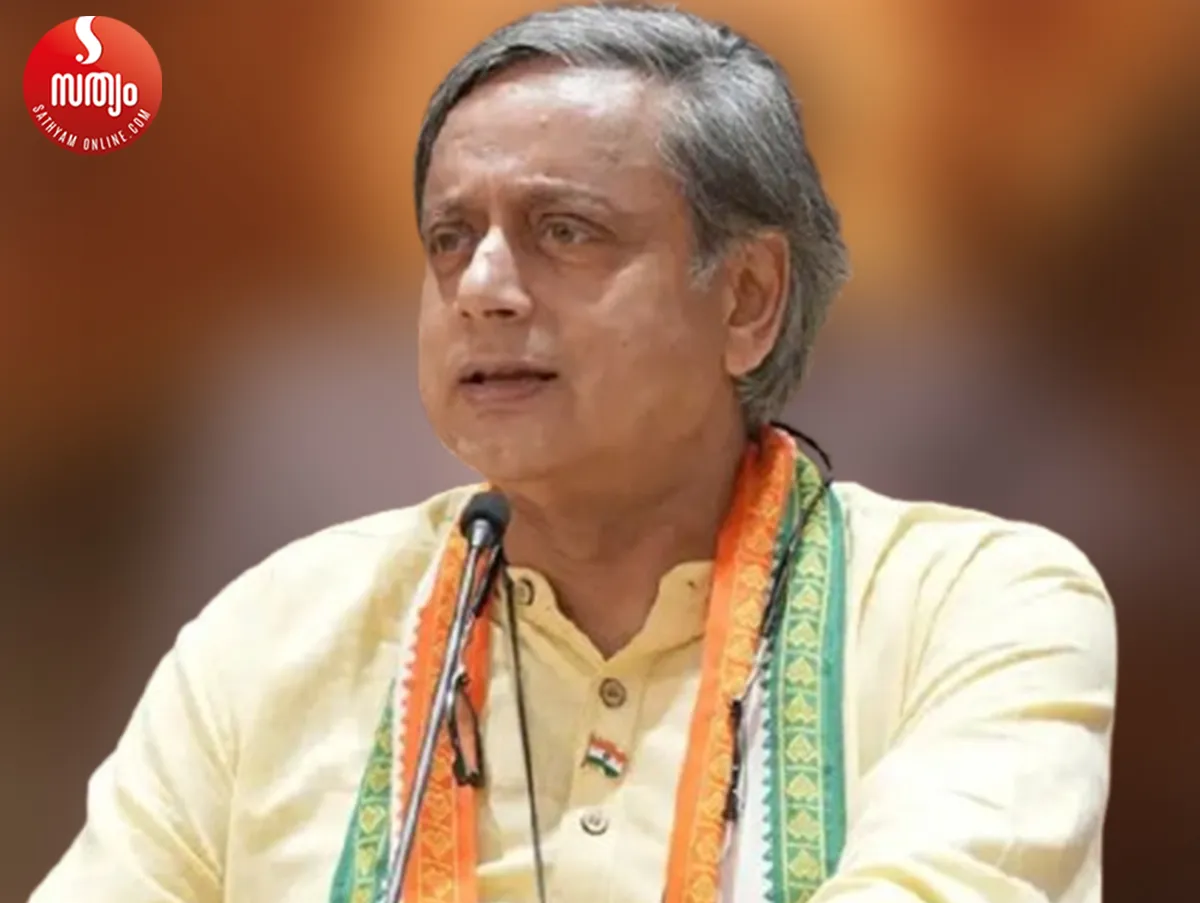 sasi tharoor-4