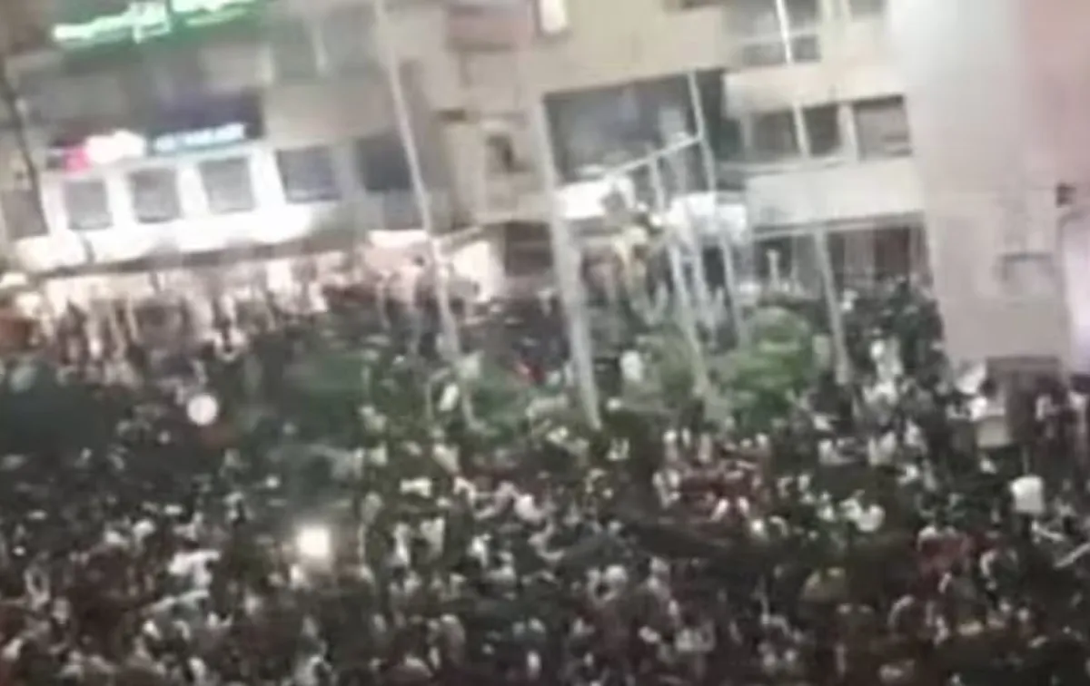 pushpa 2 release crowd