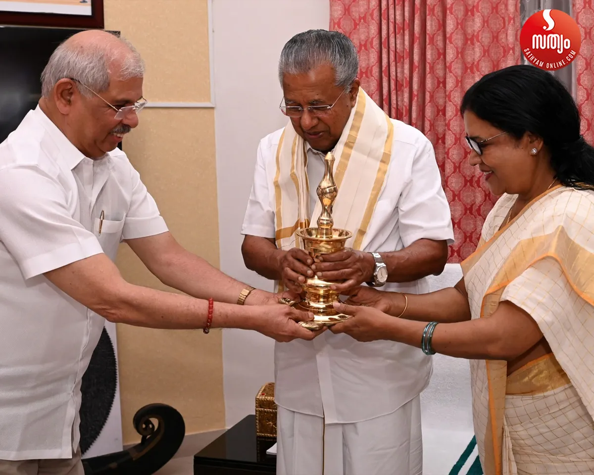 governer arleker pinarai vijayan