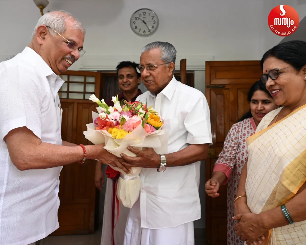 governer arleker pinarai vijayan-2