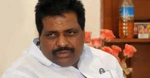 വാളയാറിലേയും പാലത്തായിയിലേയും പോലെ കുട്ടികളെ ഇരയാക്കുന്നവരെ സംരക്ഷിക്കുന്ന നിലപാടില്‍ സിപിഎം ഉറച്ചു നില്‍ക്കുന്നു;  ആ പെണ്‍കുട്ടി ഡിപ്രഷന് മരുന്ന് കഴിക്കേണ്ട അവസ്ഥയില്‍’;ഗോകുലേന്ദ്രനെതിരായ പോക്‌സോ ആരോപണത്തില്‍ നടപടിയെടുക്കാത്തതിനതെിരെ കൊടികുന്നില്‍ സുരേഷ്